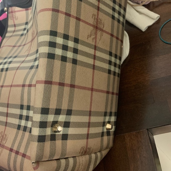 Large Burberry tote - Picture 8 of 8